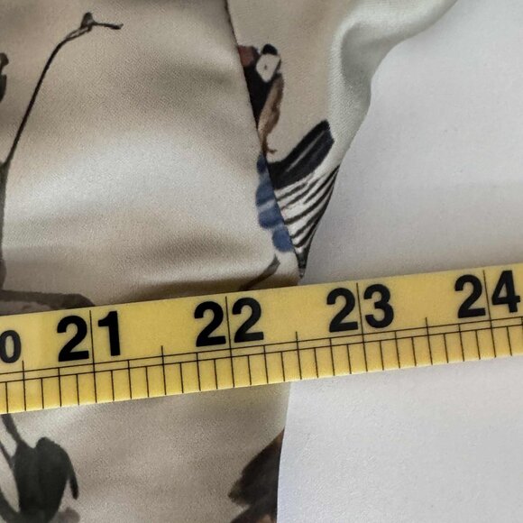 Women's Charlie B Printed Satin Long Sleeve Button Up Shirt Large - Picture 7 of 8